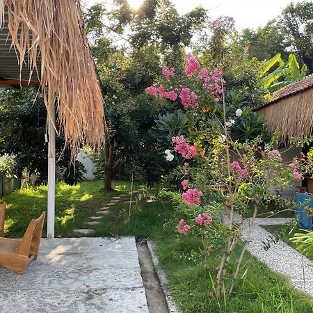 Tiga Spies Hostel Kuta  Kültér fotó
