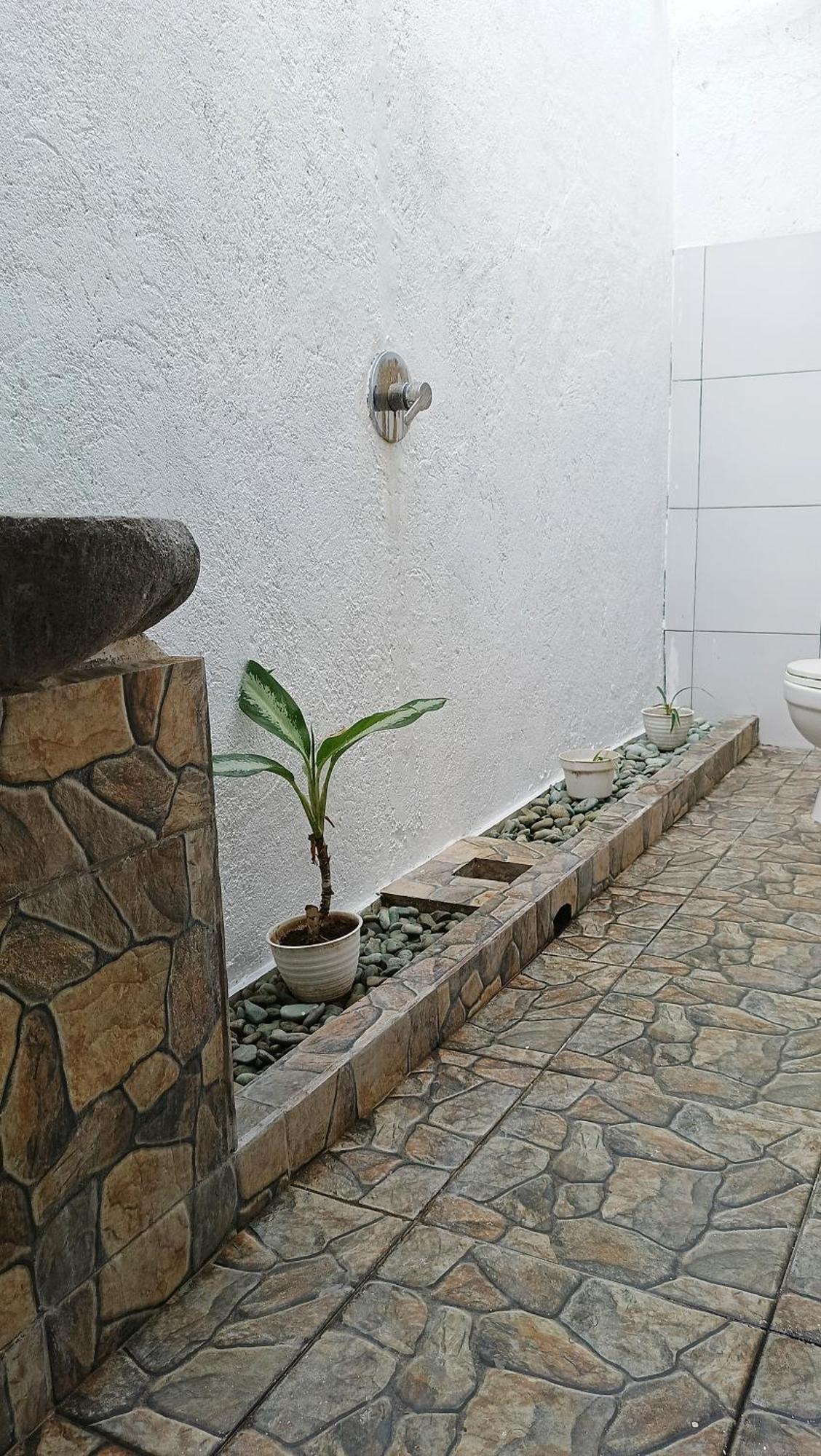 Tiga Spies Hostel Kuta  Kültér fotó