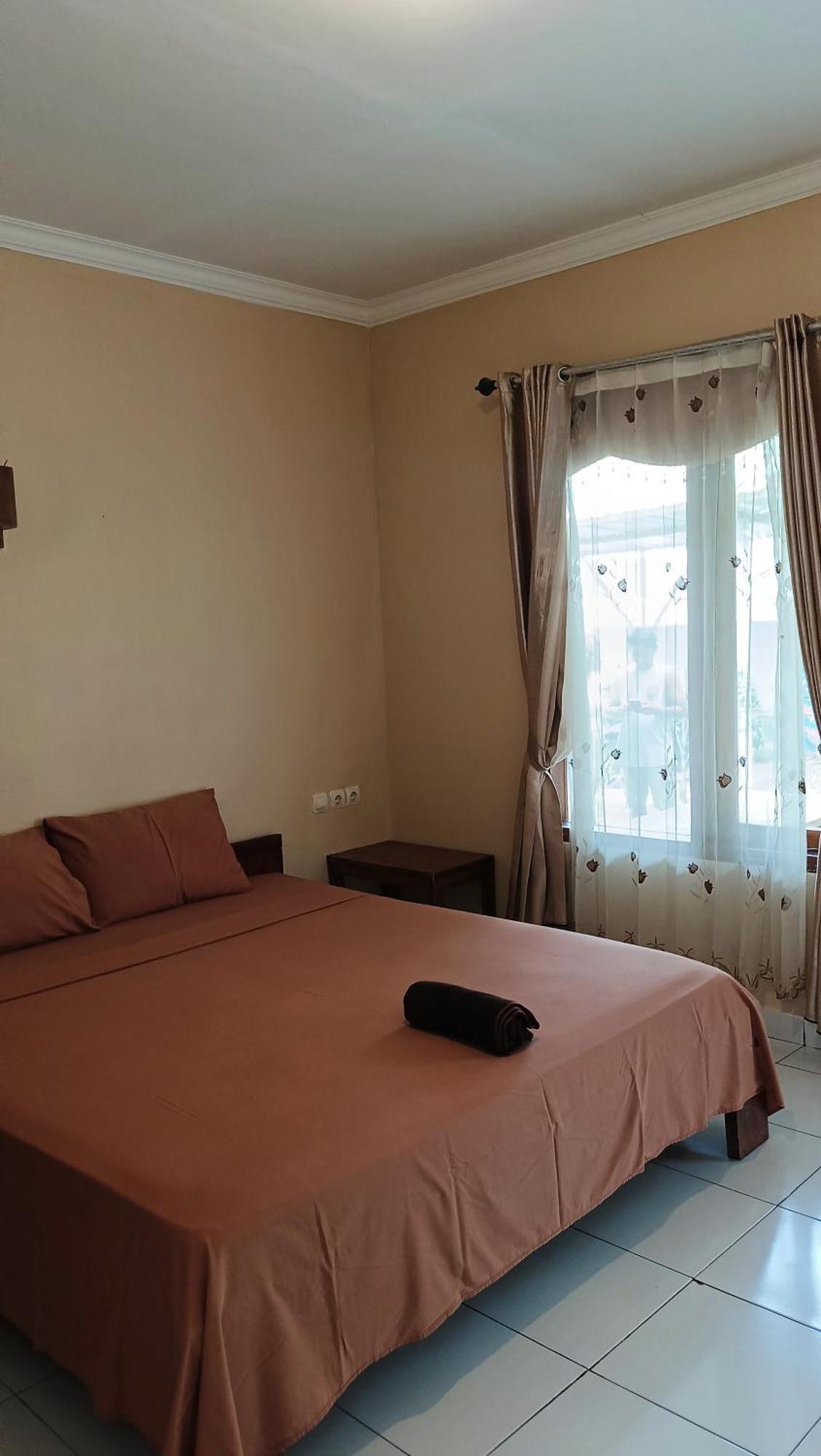 Tiga Spies Hostel Kuta  Kültér fotó
