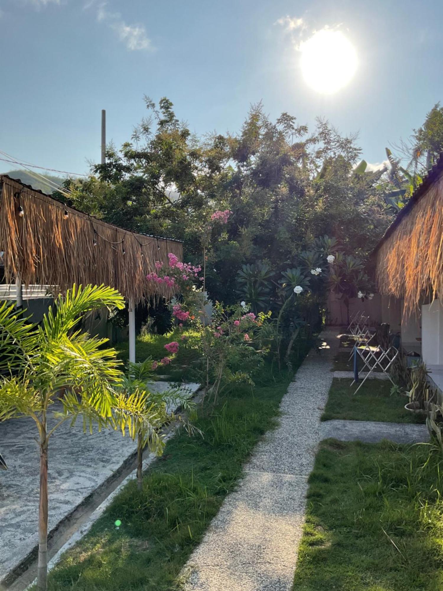 Tiga Spies Hostel Kuta  Kültér fotó
