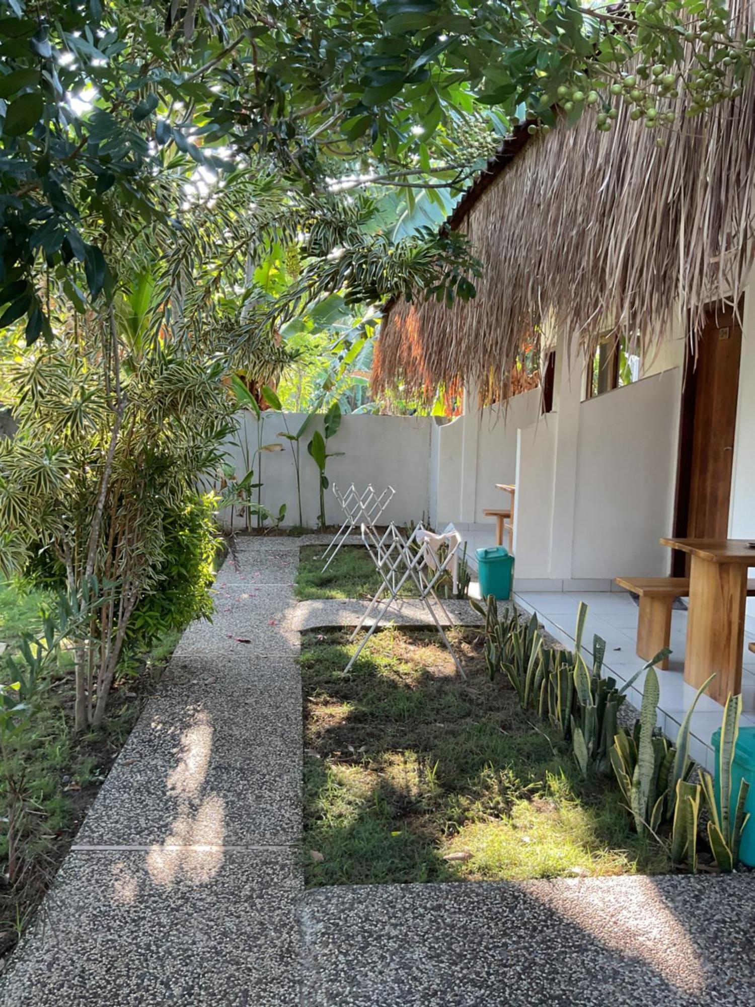 Tiga Spies Hostel Kuta  Kültér fotó